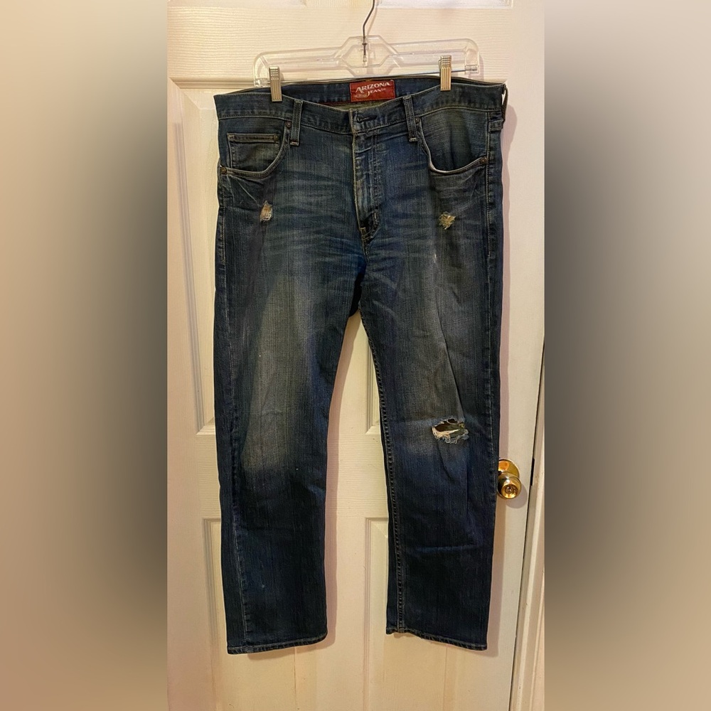 Arizona Jean Company Men's Dark Blue Distressed Jeans